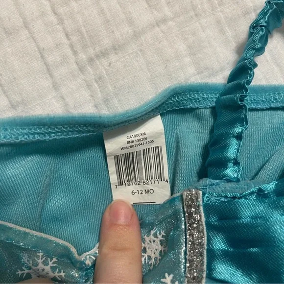 Disney Frozen Inspired Sparkling Blue Snowflake Elsa Halloween Dress NWOT - Picture 4 of 4